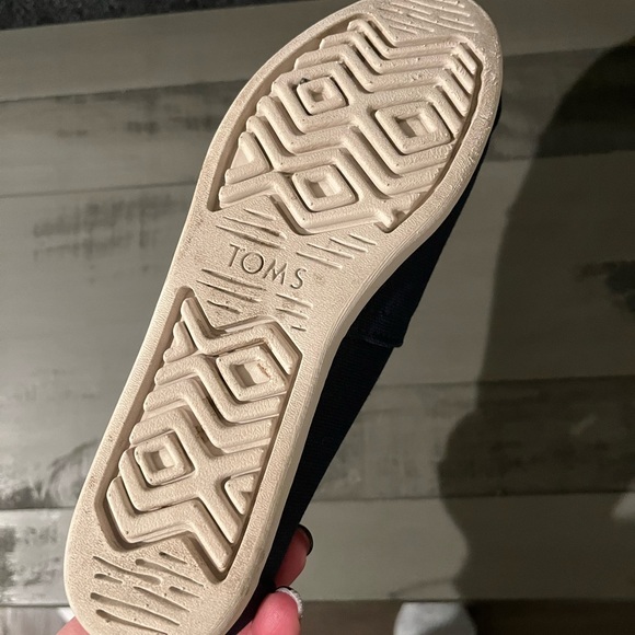 TOMS - Picture 8 of 11